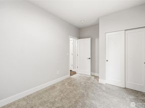 22213 17th Avenue W, Lynnwood WA 98036