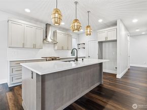 22213 17th Avenue W, Lynnwood WA 98036