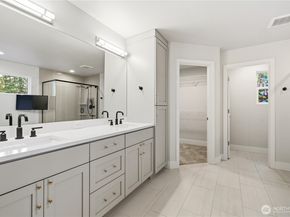 22213 17th Avenue W, Lynnwood WA 98036