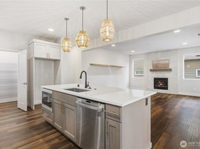 22213 17th Avenue W, Lynnwood WA 98036