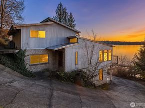 8025 W Mercer Way, Mercer Island WA 98040