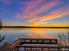 8025 W Mercer Way, Mercer Island WA 98040