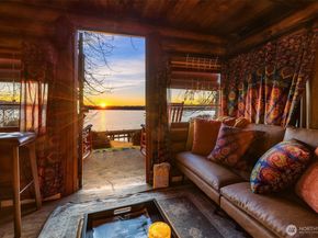 8025 W Mercer Way, Mercer Island WA 98040