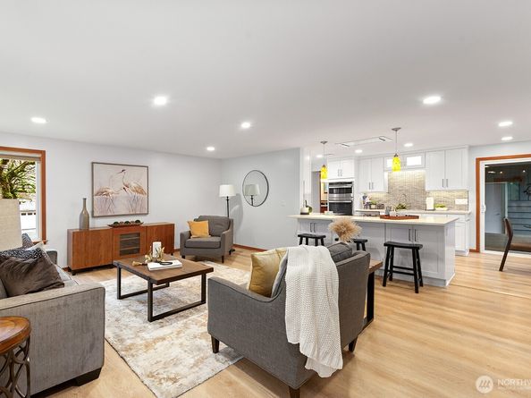 4902 NE 7th Place, Renton WA 98059