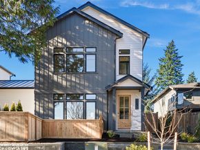 9315 132nd Avenue NE B, Kirkland WA 98033