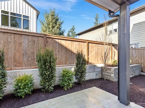 9315 132nd Avenue NE B, Kirkland WA 98033