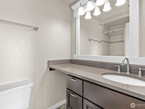 9815 Holly Drive A208, Everett WA 98204