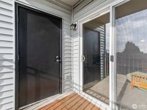 9815 Holly Drive A208, Everett WA 98204