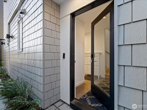 4307 Francis Avenue N B, Seattle WA 98103