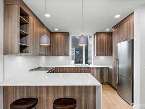 4307 Francis Avenue N B, Seattle WA 98103