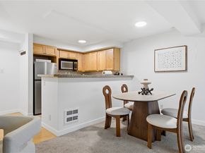 1525 Taylor Ave N 203, Seattle WA 98109