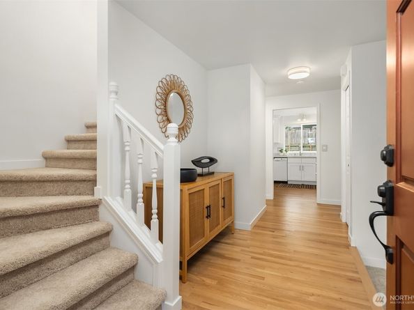 12704 37th Avenue NE, Seattle WA 98125