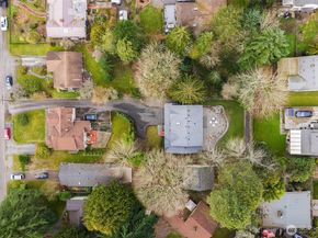 12704 37th Avenue NE, Seattle WA 98125