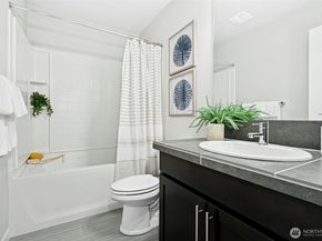 15720 Meadow Road B5, Lynnwood WA 98087