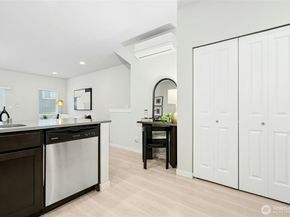 15720 Meadow Road B5, Lynnwood WA 98087