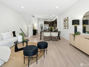 15720 Meadow Road B5, Lynnwood WA 98087