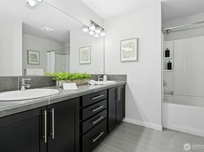 15720 Meadow Road B5, Lynnwood WA 98087