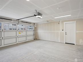 17 160th Place SE, Bothell WA 98012