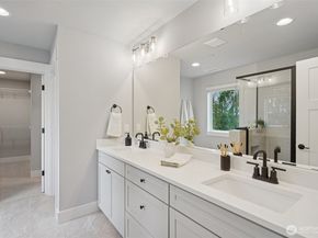 17 160th Place SE, Bothell WA 98012