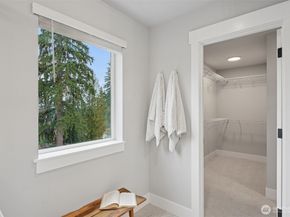 17 160th Place SE, Bothell WA 98012