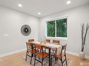 17 160th Place SE, Bothell WA 98012