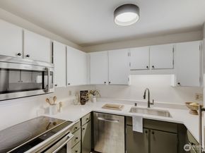 2501 Canterbury Lane E 215, Seattle WA 98112