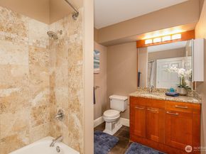 3221 SW Avalon Way 201, Seattle WA 98126