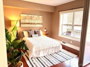3221 SW Avalon Way 201, Seattle WA 98126
