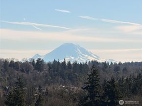 3221 SW Avalon Way 201, Seattle WA 98126