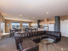 3221 SW Avalon Way 201, Seattle WA 98126