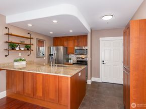 3221 SW Avalon Way 201, Seattle WA 98126