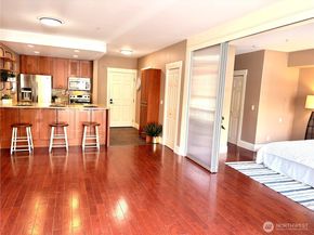 3221 SW Avalon Way 201, Seattle WA 98126