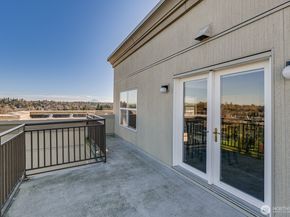 3221 SW Avalon Way 201, Seattle WA 98126