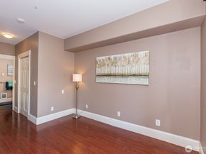 3221 SW Avalon Way 201, Seattle WA 98126