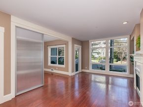 3221 SW Avalon Way 201, Seattle WA 98126