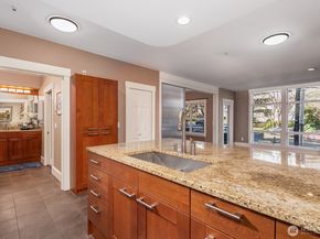 3221 SW Avalon Way 201, Seattle WA 98126