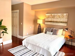 3221 SW Avalon Way 201, Seattle WA 98126