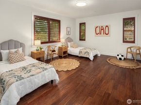 14424 SE 17th St, Bellevue WA 98007