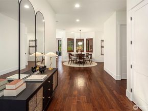 14424 SE 17th St, Bellevue WA 98007