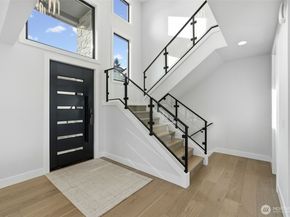 16068 SE 44TH Court, Bellevue WA 98006