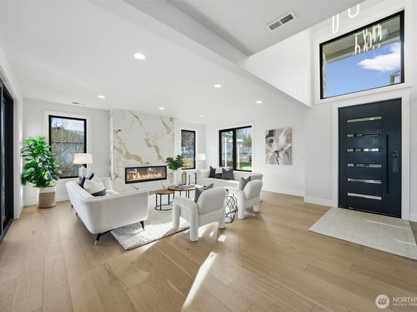 16068 SE 44TH Court, Bellevue WA 98006