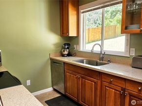 17017 10th Avenue NE, Shoreline WA 98155