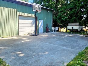 17017 10th Avenue NE, Shoreline WA 98155