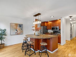 500 Aloha Street 211, Seattle WA 98109