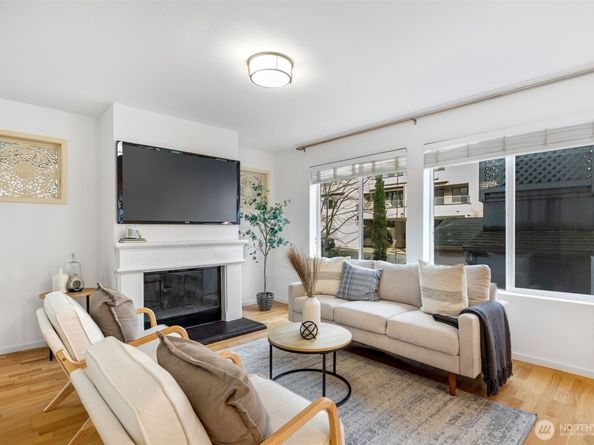 500 Aloha Street 211, Seattle WA 98109