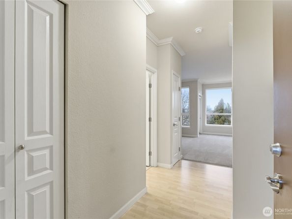 225 Logan Avenue S 319, Renton WA 98057