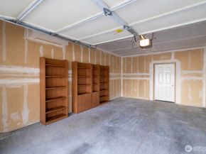 21920 42nd Avenue S 104, Kent WA 98032