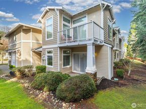 21920 42nd Avenue S 104, Kent WA 98032