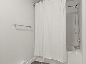 21920 42nd Avenue S 104, Kent WA 98032