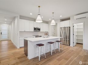 12332 38th Avenue NE 1, Seattle WA 98125